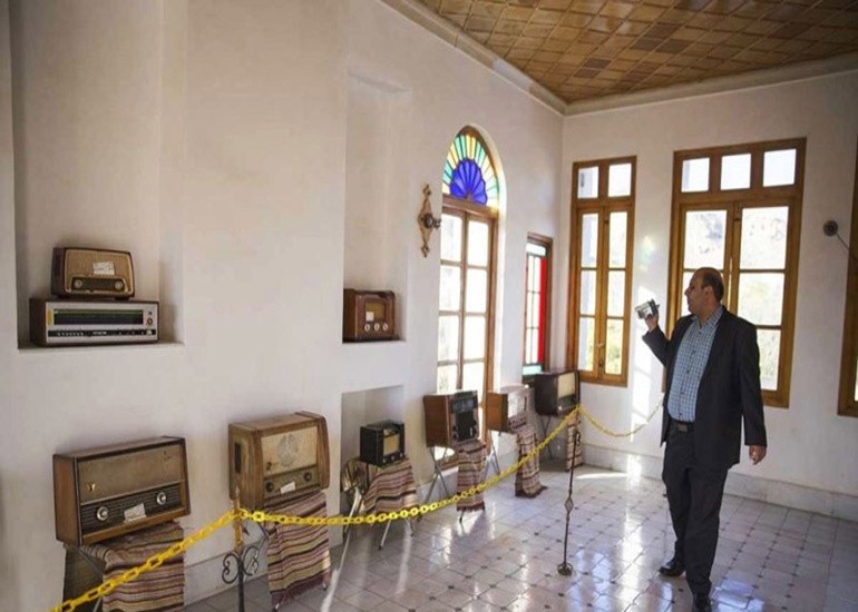 رادیوهای موزه باغ دلگشا شیراز